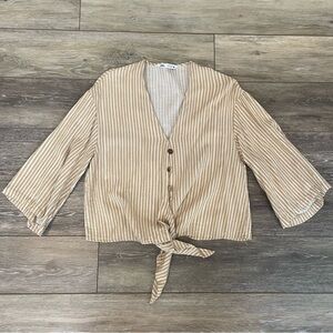 Zara Beige and White Front Tie Cropped Top
